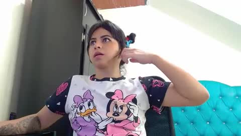 Snapshot of incubus_couple1 chatting on January 25, 2025, 4:02 am incubus_couple1 online show from January 25, 2025, 4:02 am