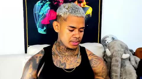 Snapshot of independent_project chatting on December 16, 2025, 9:53 pm Jacobo online show from December 16, 2025, 9:53 pm