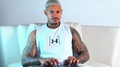 Snapshot of independent_project chatting on February 3, 2026, 6:40 am Jacobo online show from February 3, 2026, 6:40 am