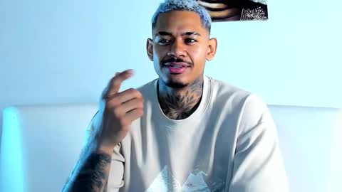 Snapshot of independent_project chatting on February 14, 2026, 12:57 pm Jacobo online show from February 14, 2026, 12:57 pm