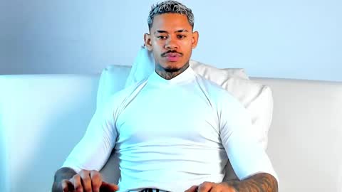 Snapshot of independent_project chatting on February 25, 2026, 2:16 pm Jacobo online show from February 25, 2026, 2:16 pm