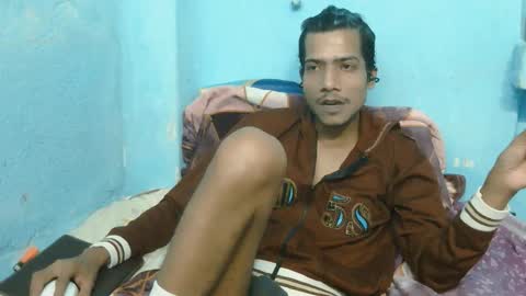 Snapshot of indian_bengali_boy chatting on December 2, 2025, 6:03 pm Suman Leo online show from December 2, 2025, 6:03 pm