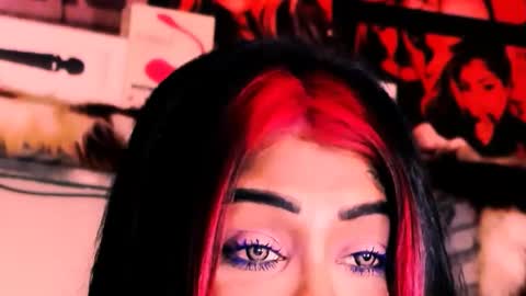 Bella Ambrosia online show from November 8, 2025, 1:06 am