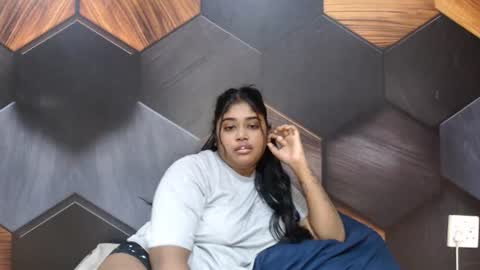 Snapshot of indian_rimmelx chatting on June 26, 2026, 7:24 am Melz online show from June 26, 2026, 7:24 am