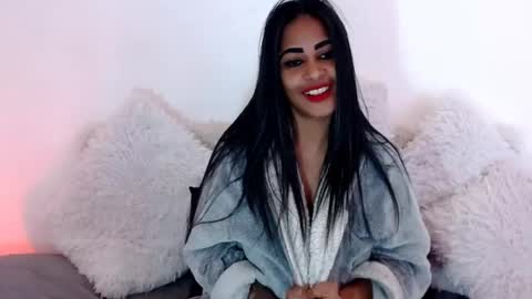 Jazmin online show from July 11, 2026, 7:33 am
