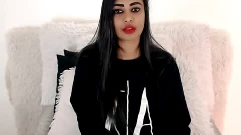 Jazmin online show from July 25, 2026, 3:48 am