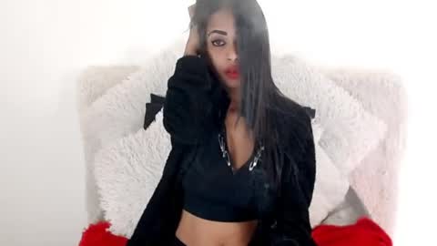 Jazmin online show from August 1, 2026, 10:36 am
