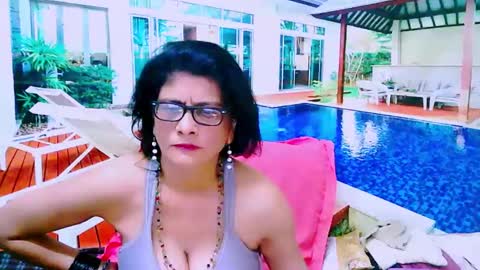 Snapshot of indianallure chatting on December 30, 2024, 5:48 am Femiez online show from December 30, 2024, 5:48 am