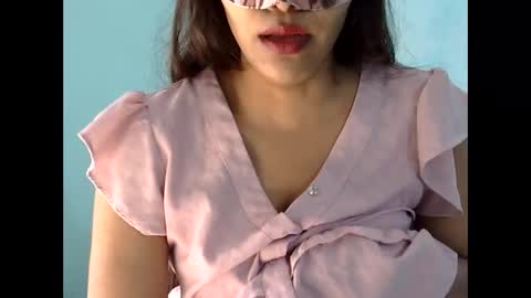 indiananu23 online show from November 11, 2025, 8:25 am