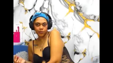 Snapshot of indiandesire4u69 chatting on May 25, 2026, 10:05 pm Lia online show from May 25, 2026, 10:05 pm