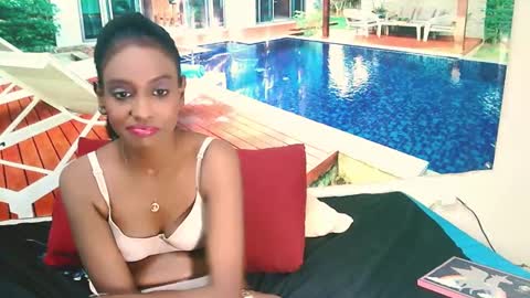 Snapshot of indianlovebug chatting on December 2, 2024, 7:47 am Leah online show from December 2, 2024, 7:47 am