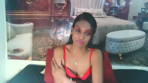 Snapshot of indianlovebug chatting on December 11, 2024, 8:47 am Leah online show from December 11, 2024, 8:47 am