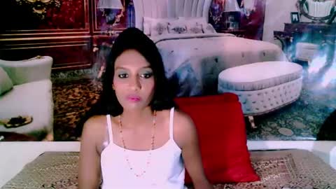 Snapshot of indianlovebug chatting on December 30, 2024, 5:58 am Leah online show from December 30, 2024, 5:58 am