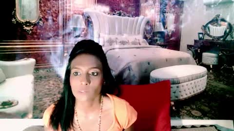 Snapshot of indianlovebug chatting on January 3, 2025, 4:33 am Leah online show from January 3, 2025, 4:33 am