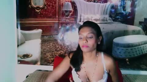 Snapshot of indianlovebug chatting on January 8, 2025, 11:52 pm Leah online show from January 8, 2025, 11:52 pm