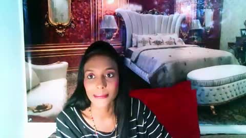 Snapshot of indianlovebug chatting on January 14, 2025, 5:19 am Leah online show from January 14, 2025, 5:19 am