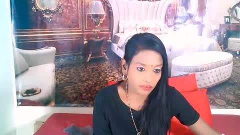 Snapshot of indianlovebug chatting on October 2, 2025, 5:14 am Leah online show from October 2, 2025, 5:14 am