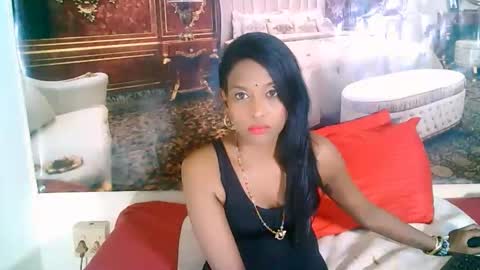 Snapshot of indianlovebug chatting on October 10, 2025, 7:02 pm Leah online show from October 10, 2025, 7:02 pm