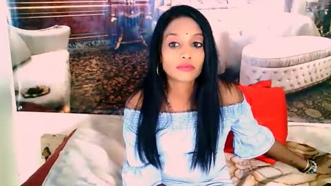 Snapshot of indianlovebug chatting on October 18, 2025, 6:16 am Leah online show from October 18, 2025, 6:16 am