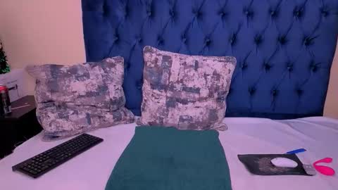 Mishka online show from December 17, 2025, 5:41 pm