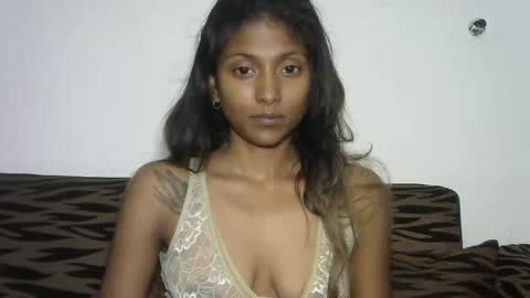 indianqtpie6 online show from December 16, 2024, 6:16 pm