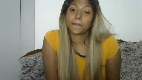 indianqtpie6 online show from September 29, 2025, 6:35 pm