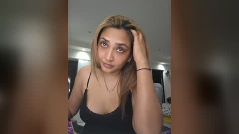 Snapshot of indianromance chatting on April 15, 2026, 10:21 pm Yazmin online show from April 15, 2026, 10:21 pm