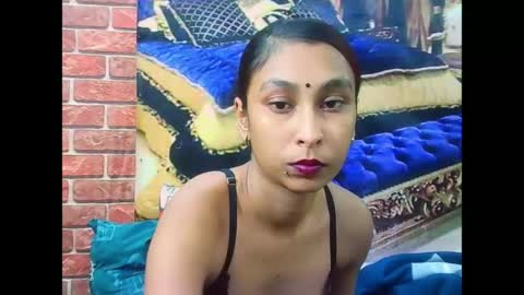 indiansexybutt4u2luv online show from June 17, 2026, 5:21 am