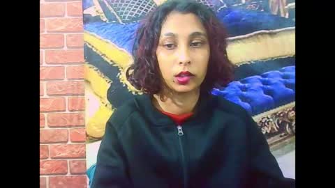 indiansexybutt4u2luv online show from July 16, 2026, 5:57 am