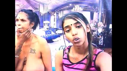 Snapshot of indiansexyslender4u2luv chatting on October 31, 2025, 5:52 am indiansexyslender4u2luv online show from October 31, 2025, 5:52 am