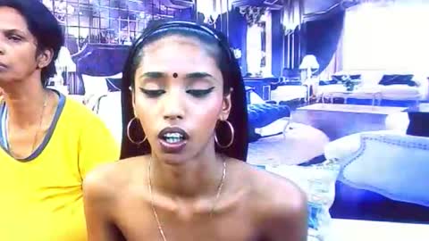 Snapshot of indiansexyslender4u2luv chatting on November 22, 2025, 5:39 am indiansexyslender4u2luv online show from November 22, 2025, 5:39 am