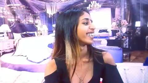 Snapshot of indiansexyslender4u2luv chatting on November 30, 2025, 5:22 am indiansexyslender4u2luv online show from November 30, 2025, 5:22 am