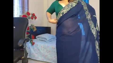 Snapshot of indiantina chatting on November 18, 2025, 5:12 am tina online show from November 18, 2025, 5:12 am