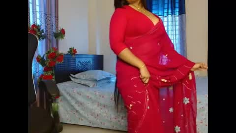 Snapshot of indiantina chatting on November 19, 2025, 7:19 am tina online show from November 19, 2025, 7:19 am