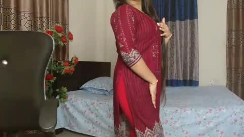 Snapshot of indiantina chatting on November 24, 2025, 12:27 pm tina online show from November 24, 2025, 12:27 pm