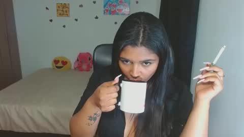 Aleja vallejo online show from October 27, 2025, 3:54 am