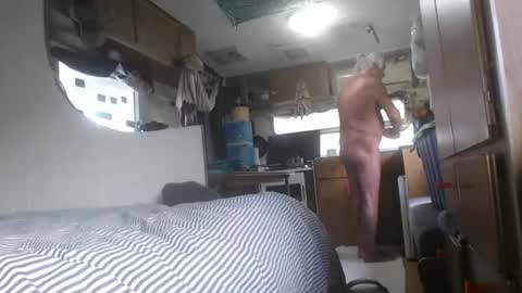 Snapshot of indieapenut chatting on March 8, 2026, 9:29 pm indieapenut online show from March 8, 2026, 9:29 pm