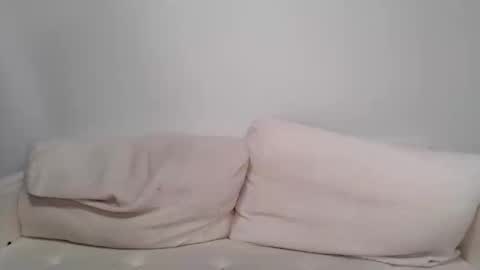 Indigo Elle online show from November 22, 2025, 8:35 am