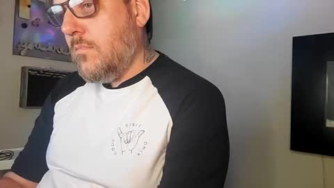 Snapshot of indigolvr chatting on January 2, 2025, 12:55 am BroLOU online show from January 2, 2025, 12:55 am