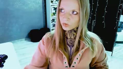 InesDesire online show from September 18, 2025, 8:16 am