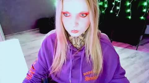 InesDesire online show from October 1, 2025, 9:21 pm