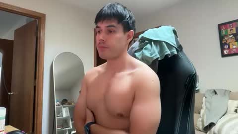 Snapshot of infamouslucas chatting on November 14, 2025, 8:40 pm Lucas online show from November 14, 2025, 8:40 pm