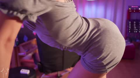 Snapshot of informal_ chatting on February 7, 2025, 12:31 am MAL ---  online show from February 7, 2025, 12:31 am