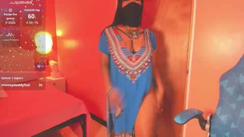 Snapshot of iniya_parul chatting on November 19, 2025, 1:55 pm Iniya online show from November 19, 2025, 1:55 pm