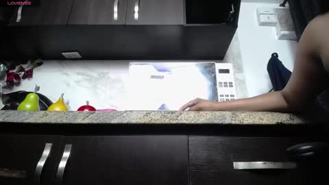 Iniya online show from October 25, 2025, 8:14 pm