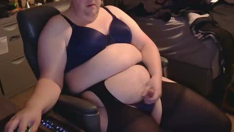 Madelaine online show from December 21, 2025, 3:41 pm