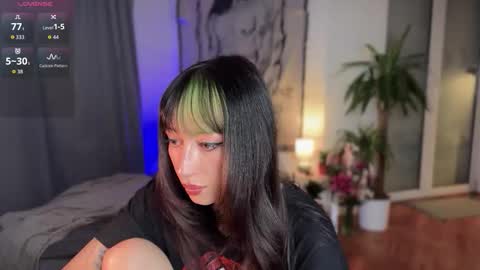 Xenia online show from November 13, 2025, 3:22 pm