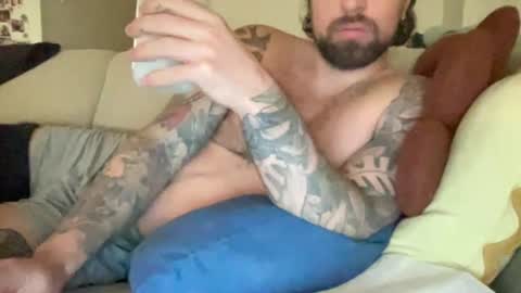 Snapshot of inktyler chatting on February 9, 2025, 3:22 am inktyler online show from February 9, 2025, 3:22 am