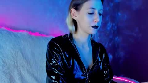 Venera  online show from December 7, 2024, 5:31 pm