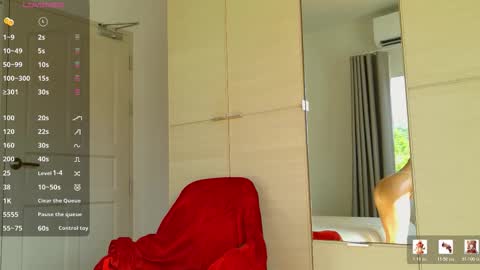 Mila Reef online show from March 8, 2026, 2:04 am